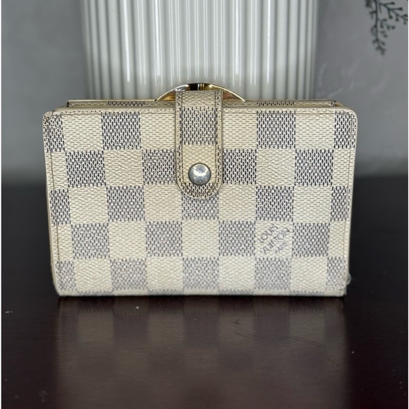 Louis Vuitton Handbags - Louis Vuitton Damier Azur Kiss lock wallet